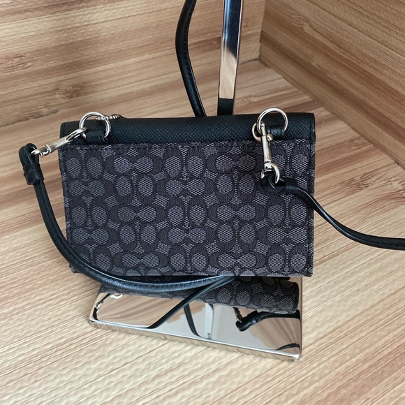 Coach Signature Crossbody Phone Wallet Bag Clutch Black Leather/ Canvas - Picture 9 of 13